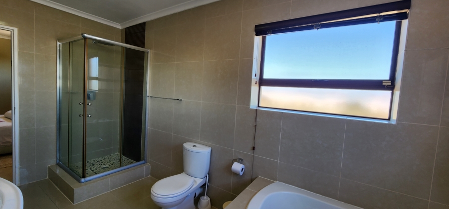 4 Bedroom Property for Sale in Parklands East Western Cape